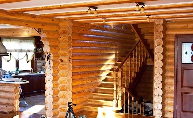 Строительтво деревянного дома под ключ из оцилиндрованного бревна