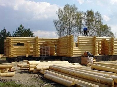 Дом под ключ из бревна естественной влажности с мансардой, польский проект