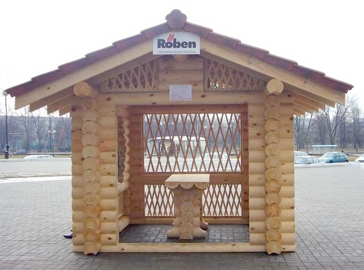 Дачная беседка из бревна