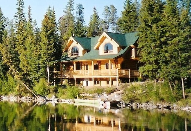 Деревянный дом на озере Мичиган из бревна ручной рубки (оцилиндрованного бревна, клееного бруса). Проект "Дом 190"   