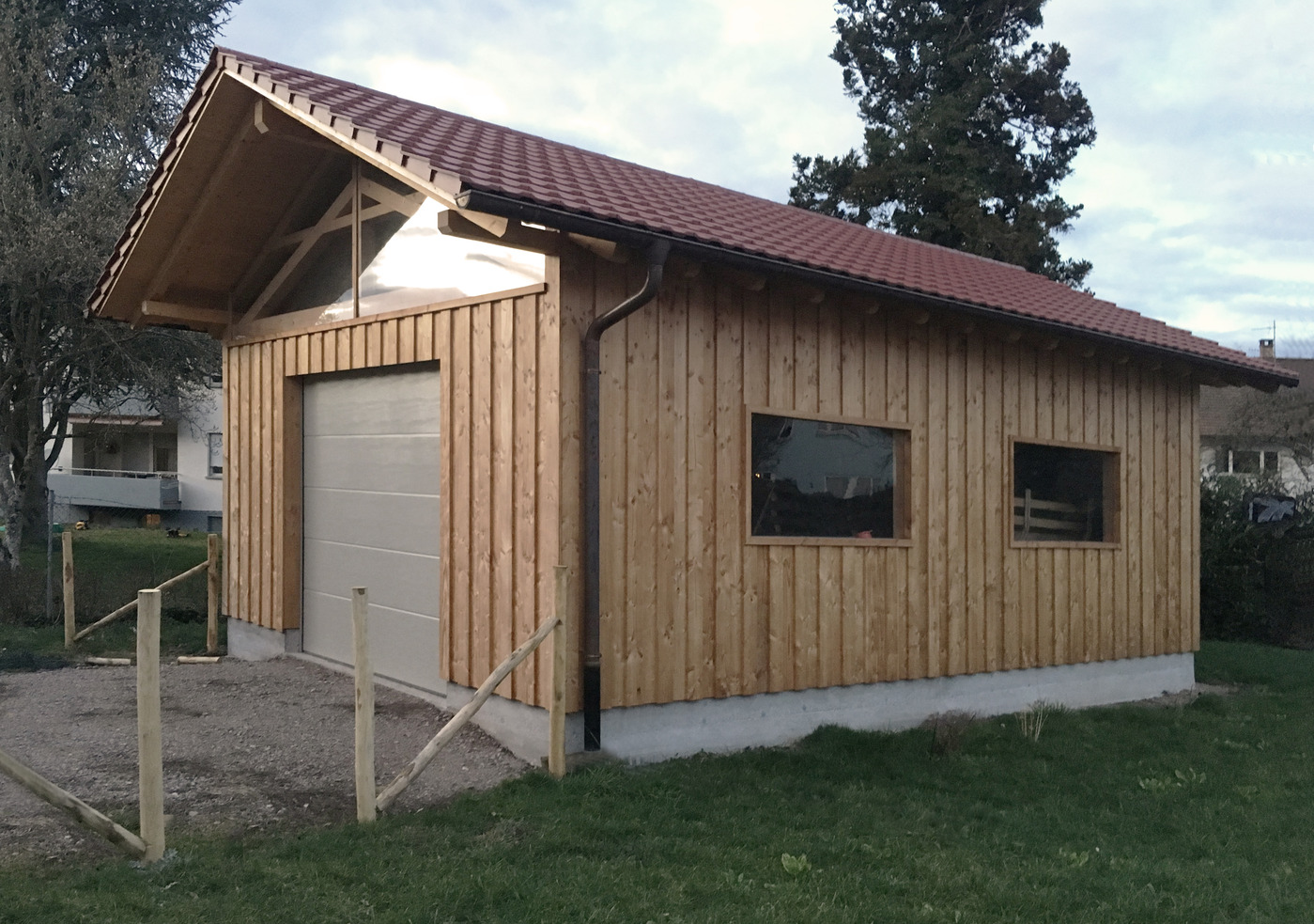 Каркасный деревянный гараж: красивый, современный, недорогой и быстровозводимый  